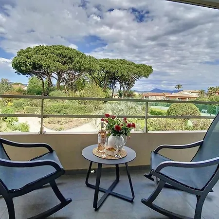 Latitude 43-apartment-saint-tropez-tennis Апартаменти Сен-Тропе