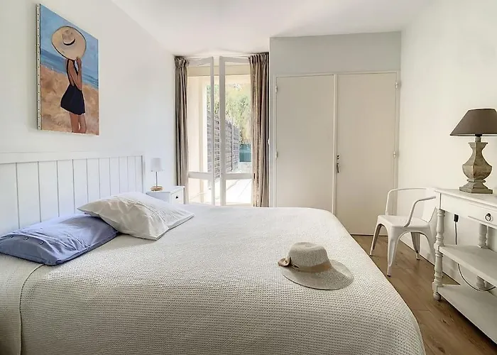 Latitude 43-apartment-saint-tropez-tennis *